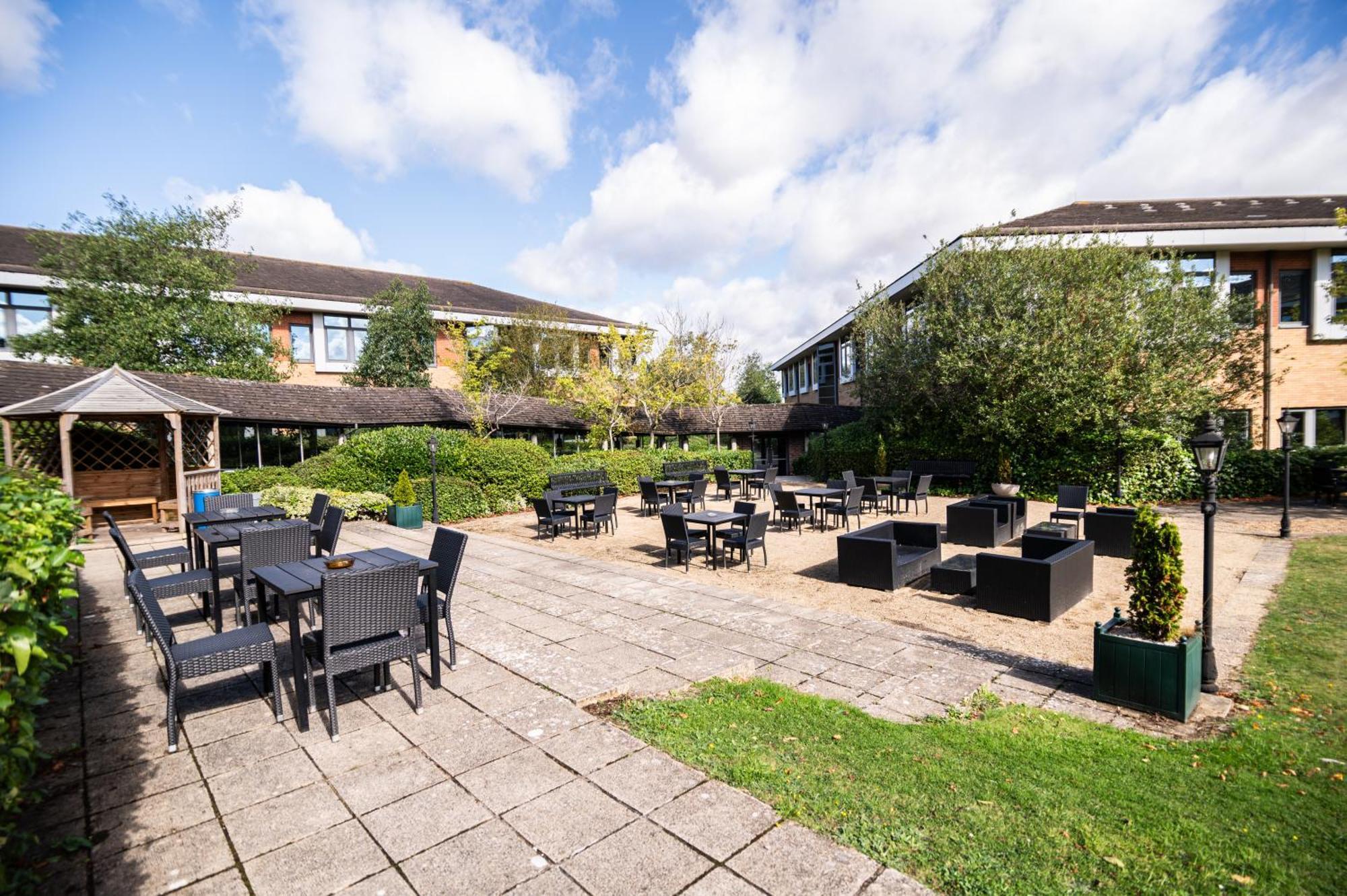 Hotel Kents Hill Park Training & Conference Centre Milton Keynes Exterior foto